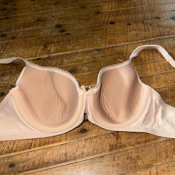 Victoria’s Secret lace trimmed lined nude Demi 38B bra - Picture 3 of 3